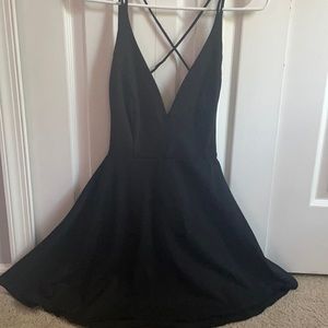 Iittle black lulus dress